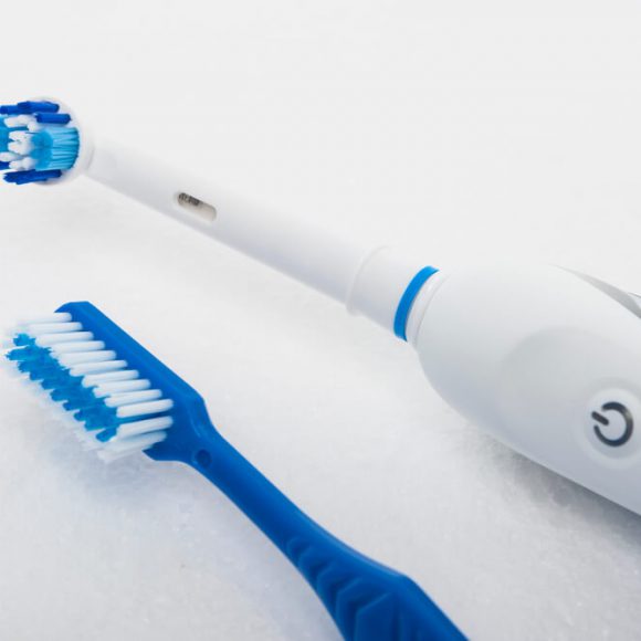 Escova de dentes: Elétrica ou Manual?