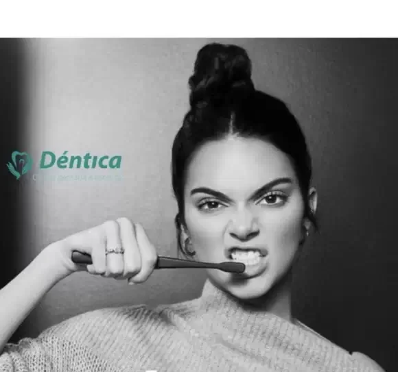 Что такое профессиональная чистка зубов и какие задачи она помогает решить?